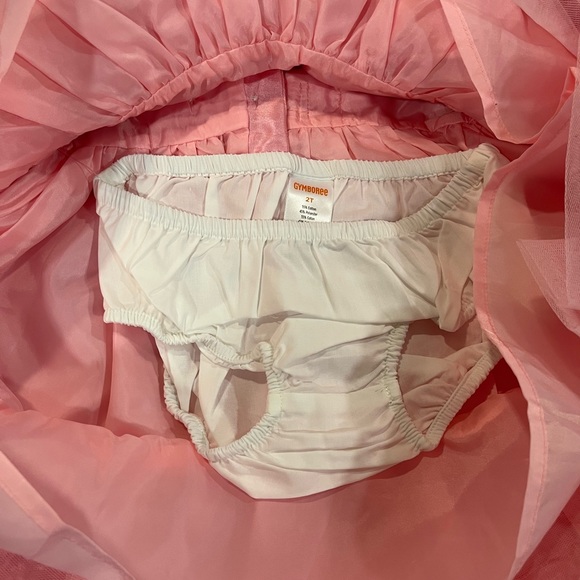 Beautiful dress by Gymboree new with tags never worn …check out the back - Picture 5 of 5